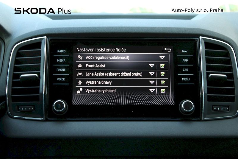 Škoda Karoq (2025) 1.5 TSI 110 kW Top Selection - fotka 19 z 25