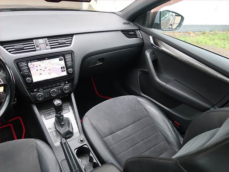 Škoda Octavia (2014) Scout 2.0 TDI, 4X4, Automat - fotka 8 z 22