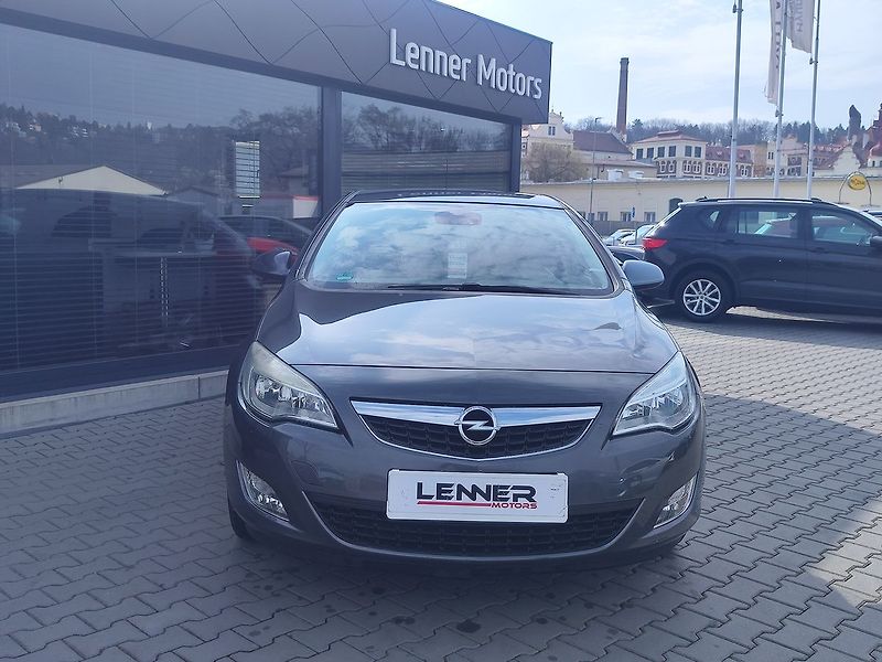 Opel Astra 1.4i/74kW Enjoy ČR - fotka 2 z 31