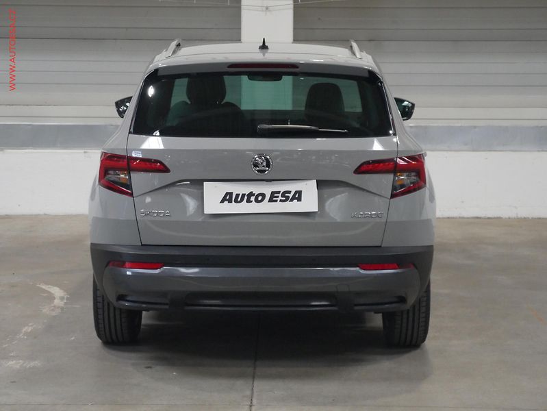 Škoda Karoq (2017) 1.5TSi, ČR, Style, DSG, kůže - fotka 5 z 28