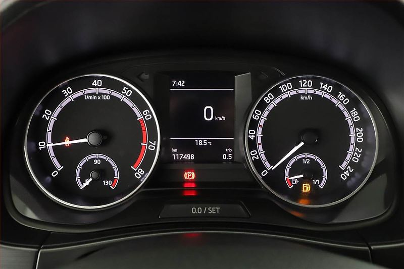 Škoda Fabia (2019) Style 1.0 TSI, ČR,1.maj - fotka 8 z 17