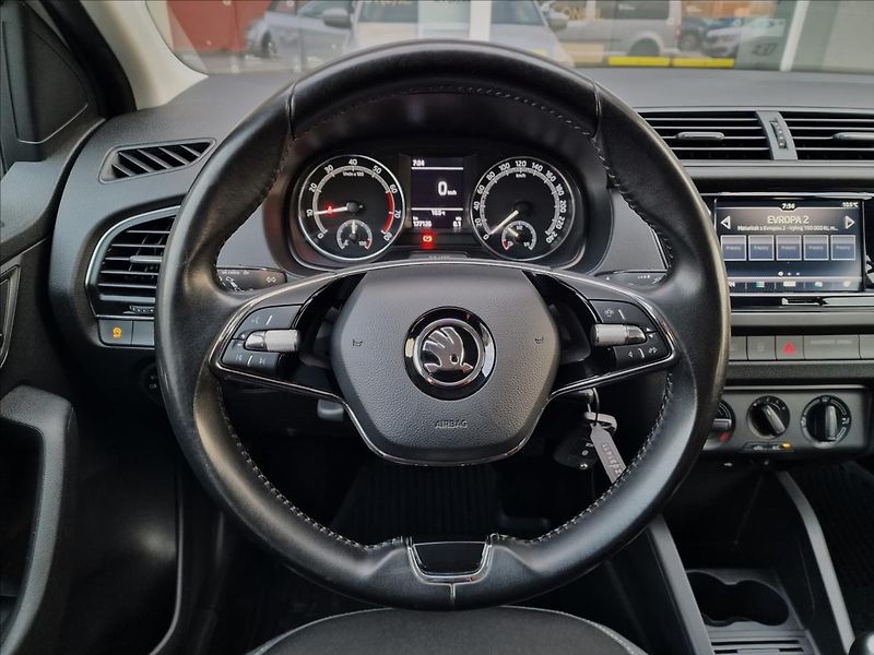 Škoda Fabia 1.0 TSI 70kW Combi Tour,1.Maj - fotka 21 z 47