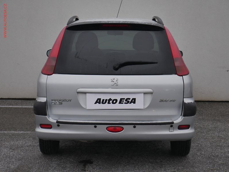 Peugeot 206 (2005) 1.1i SW, AC - fotka 5 z 14