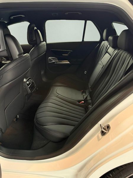 Mercedes-Benz Třídy E (2026) E 220 4MATIC kombi - fotka 9 z 9