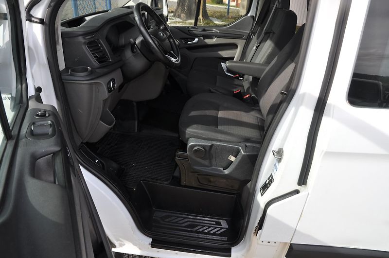 Ford Transit Custom 2.0TDCi 96kW TREND 6.míst - fotka 5 z 17