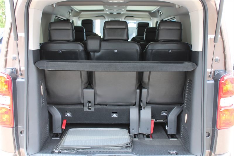 Citroën Jumpy 2,0 HDi  ČR,DPH,AT,8MÍST,SHINE - fotka 36 z 51