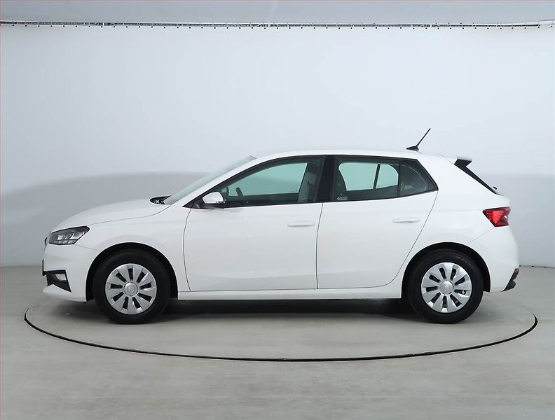 Škoda Fabia (2023) Ambition Plus 1.0, Serv.kniha - fotka 3 z 15