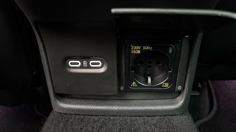 Škoda Octavia 2.0 TDI DSG RS - fotka 24 z 33