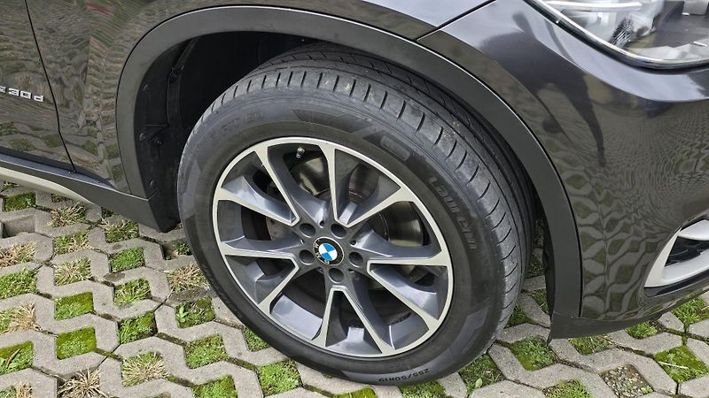 BMW X5 (2017) - fotka 18 z 18