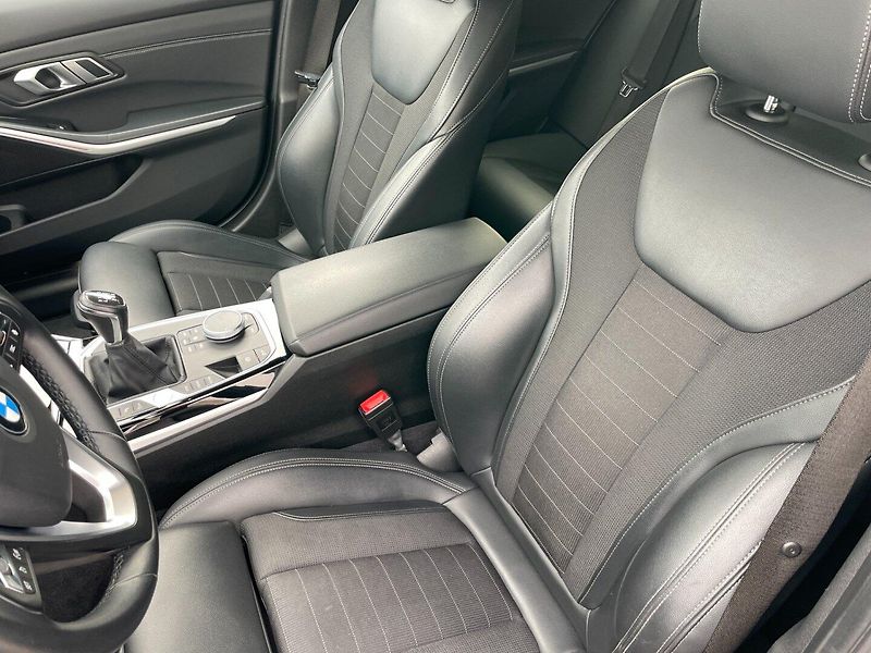 BMW Řada 3 (2020) Com. 318d 110kW Sport! - fotka 17 z 45