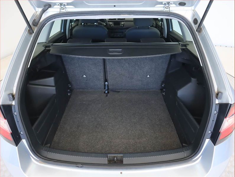 Škoda Fabia (2016) 1.2 TSI, Tempomat - fotka 14 z 16