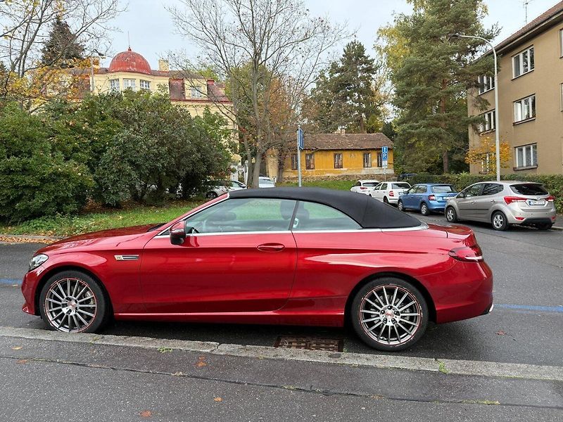 Mercedes-Benz Třídy C (2021) C 300 190 Kw 4 MATIC - fotka 14 z 24