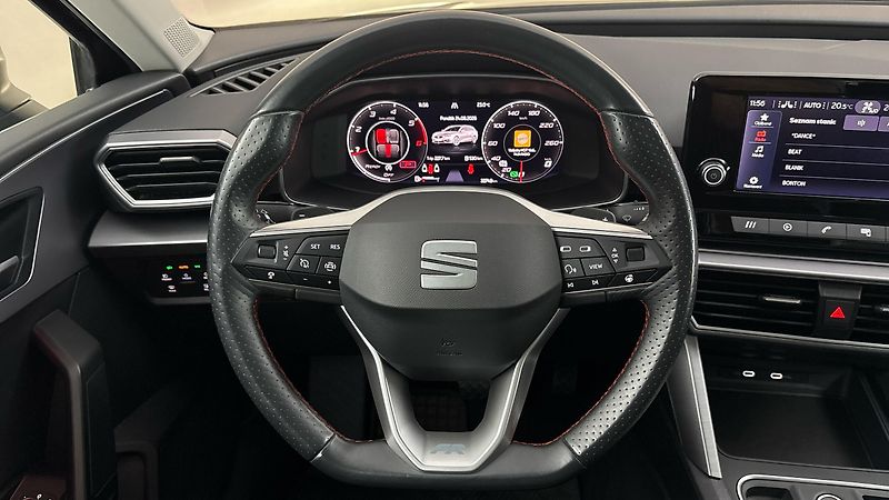 Seat Leon 2.0 TDI DSG FR Sportstourer - fotka 9 z 25