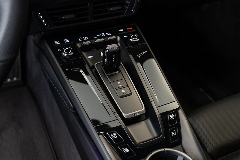Porsche 911 (992.2) Carrera 4 GTS TECHART - fotka 13 z 34