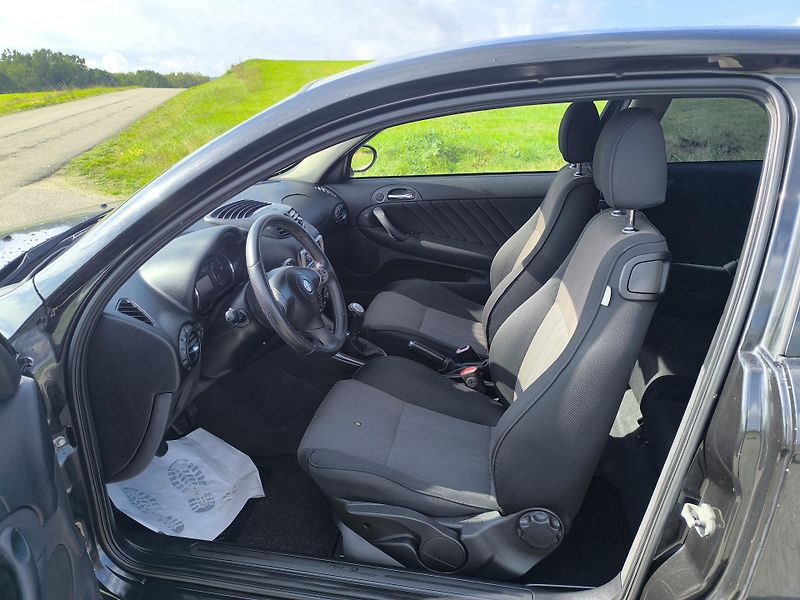 Alfa Romeo 147 (2006) 1.6 16V DOLOŽENÉ KM.NOVÁ STK - fotka 10 z 23