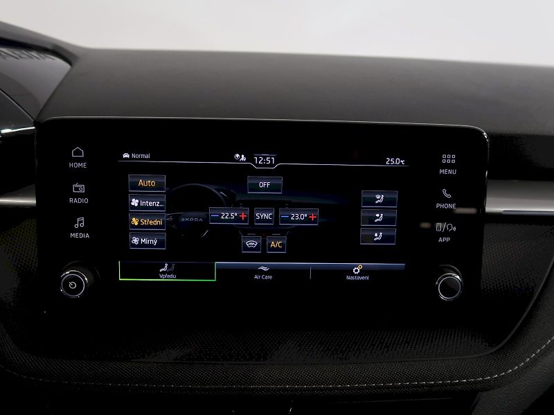 Škoda Fabia (2025) TOP SELECTION 1.0TSI 70KW - fotka 26 z 38