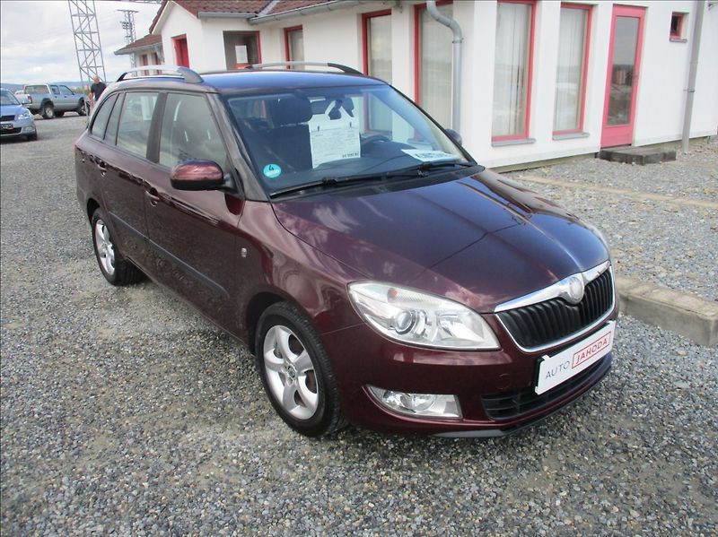 Škoda Fabia 1,2 TSI, digiklima,servis,tažn - fotografie inzerátu