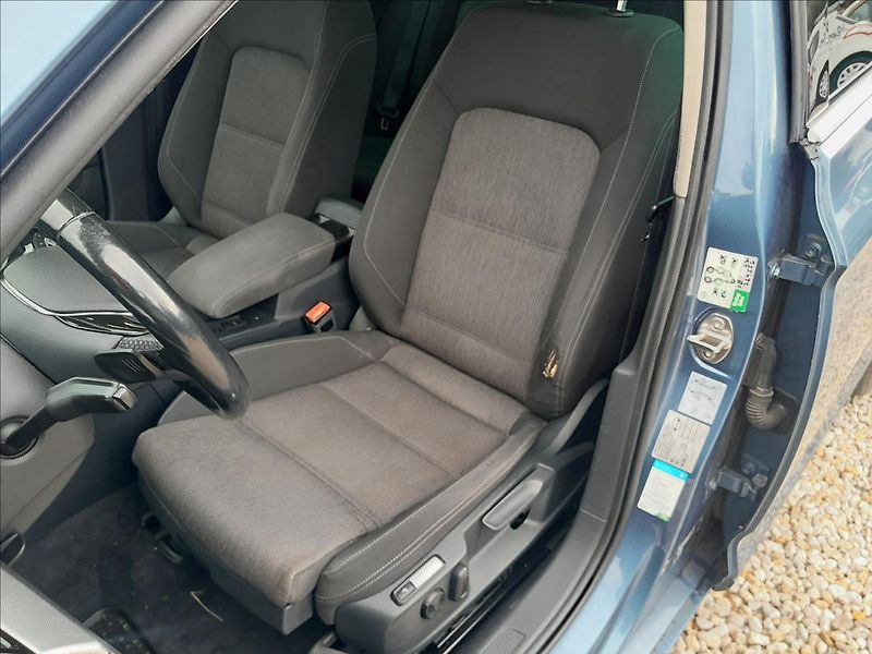 Volkswagen Passat Variant 2.0 TDI 110KW - fotka 19 z 59