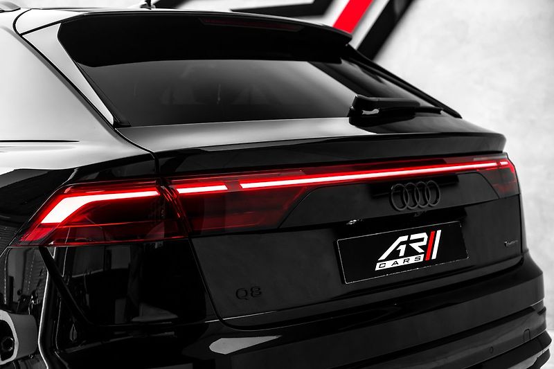 Audi Q8 50TDI FL S-line Laser B&O - fotka 9 z 11