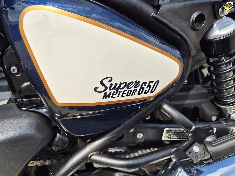 Royal Enfield Super Meteor 650 (2026) - fotka 15 z 22