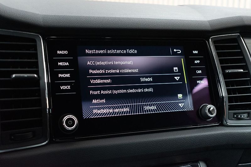 Škoda Kodiaq 2.0 TDI 4x4*STYLE+ REZERVACE - fotka 35 z 47