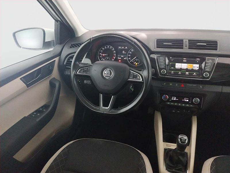Škoda Fabia (2016) Ambition Plus 1.4 TDI, Navi - fotka 7 z 21