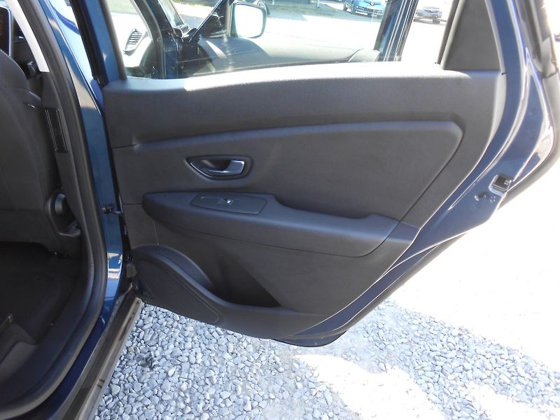 Renault Scénic 1.8DCi,CHROM, LED,122000KM - fotka 21 z 43