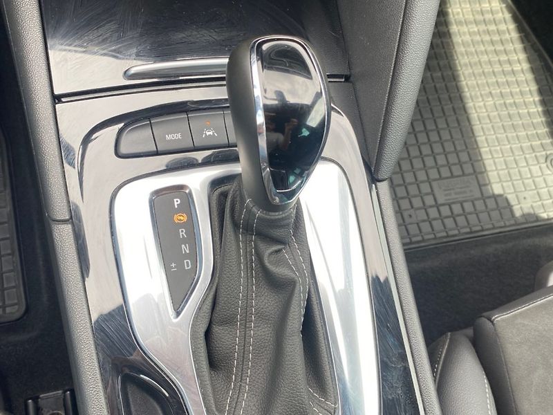 Opel Insignia (2021) SPORTS TOURER 2,0 (147kW) Aut. - fotka 24 z 30