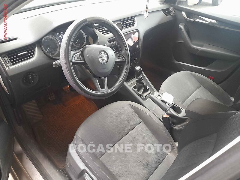 Škoda Octavia (2017) 1.6 tdi - fotka 3 z 3