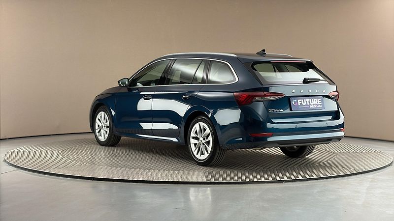 Škoda Octavia 1.5 TSI Style Combi - fotka 2 z 29