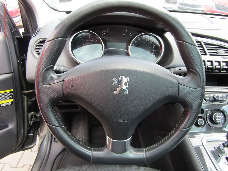 Peugeot 3008 (2012) 2.0HDI, ČR, AT, headUP, xenon - fotka 16 z 17