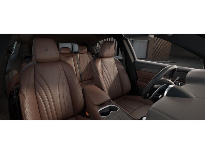 Maserati Grecale (2026) 2.0 T Hybrid Q4 (4x4) 330k AT8 - fotka 5 z 6