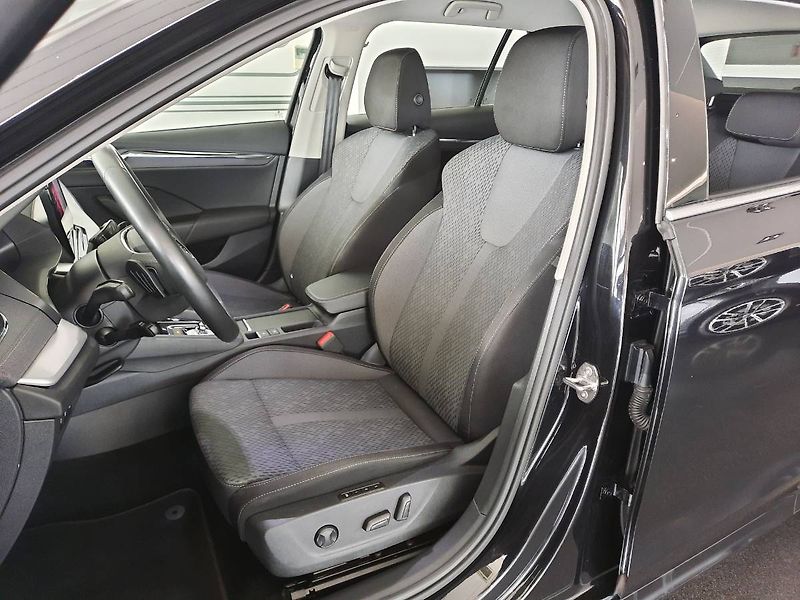 Škoda Octavia (2023) Combi 2.0 TDI (110kW/150k) DSG - fotka 14 z 28