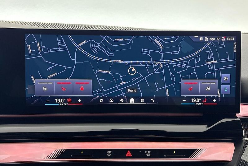 BMW i5 xDrive40 Touring - fotka 19 z 26