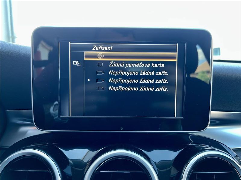 Mercedes-Benz Třídy C C 180 d - fotka 31 z 46