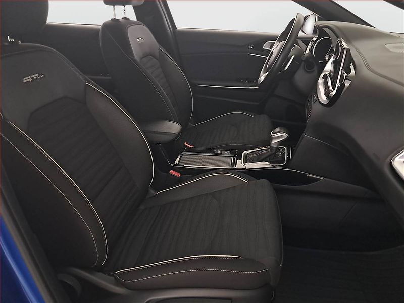 Kia XCeed (2023) GT Line 1.5 T-GDI - fotka 9 z 27