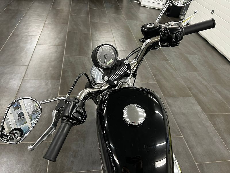 Harley-Davidson (2008) XL883 SPORTSTER - fotka 13 z 26
