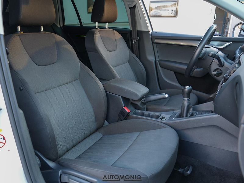 Škoda Octavia (2020) Combi 1.6 TDI Ťažné, Adaptív - fotka 8 z 20