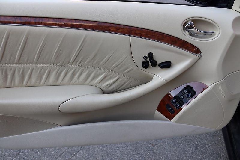 Mercedes-Benz CLK 550 AMG CABRIO 285kW - fotka 18 z 50