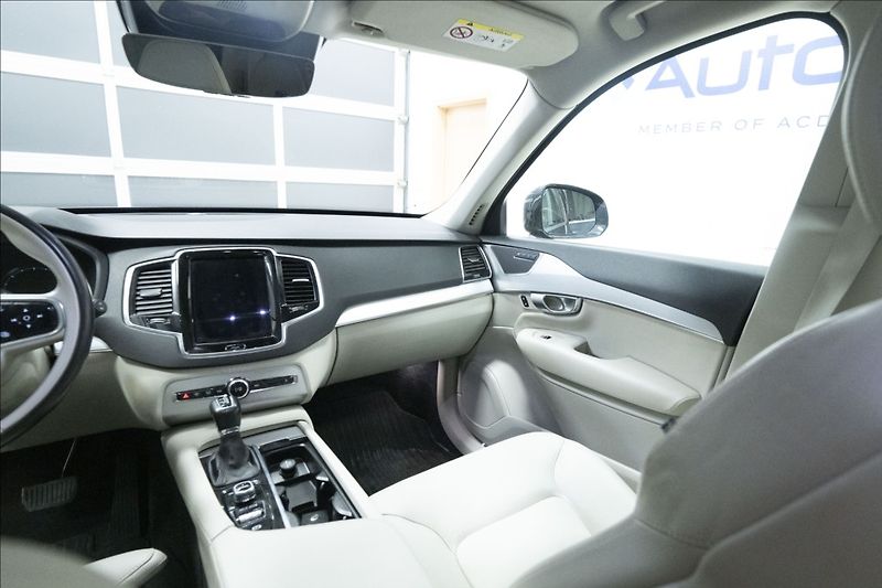 Volvo XC90 2,0 D5 AWD 1. MAJITEL ČR TAŽNÉ - fotka 14 z 44