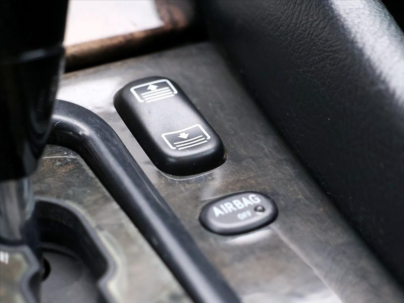Mercedes-Benz CLK 5.4 i 255kW 55 AMG Aut. - fotka 25 z 38