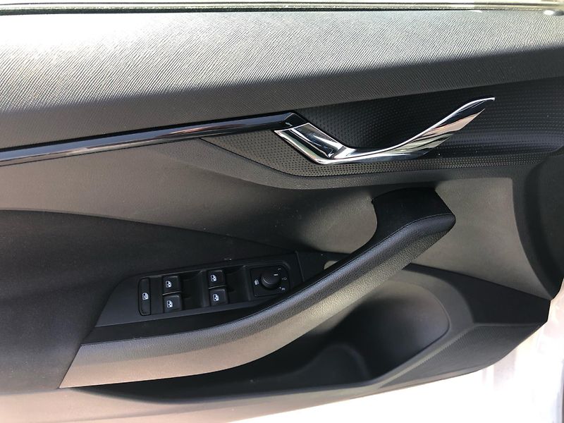 Škoda Kamiq 1.0 TSi AMBITION - fotka 15 z 28