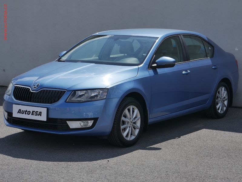 Škoda Octavia (2014) 1.2TSi, ČR, Elegance, autoAC - fotka 3 z 21