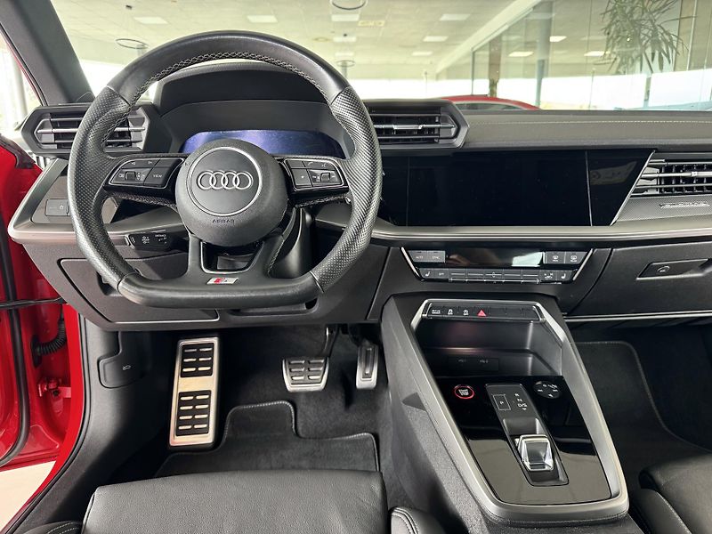 Audi S3 2,0TFSI Quattro*228kW*Head-Up - fotka 9 z 36