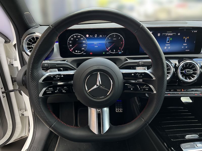 Mercedes-Benz Třídy A A-Třída 220 d sedan AMG Stylin - fotka 11 z 21