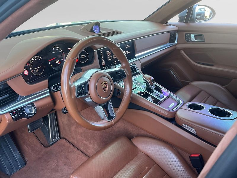 Porsche Panamera Turbo - fotka 16 z 30