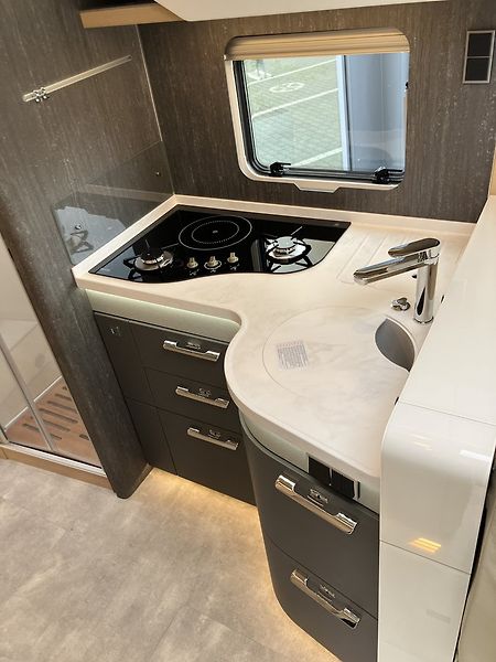 Hymer (2025) ML I 780 Blackline Isola MY26 - fotka 12 z 26