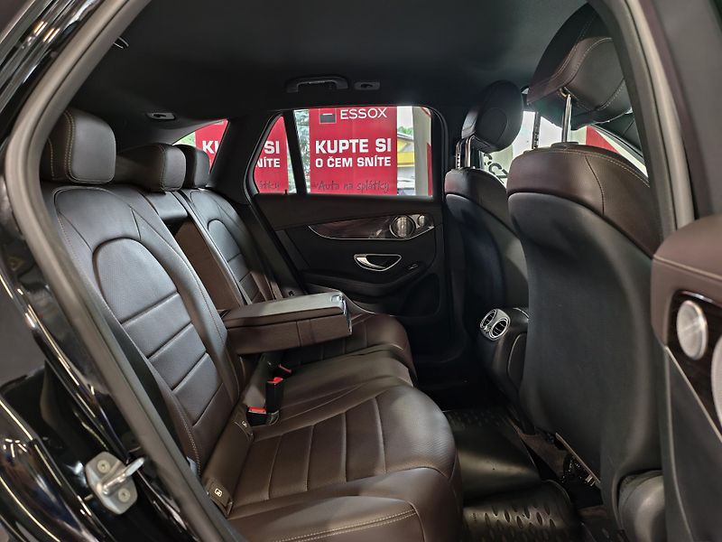 Mercedes-Benz GLC 350e 235kW 4MATIC Plug-In, DPH - fotka 11 z 27