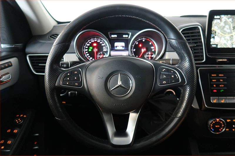 Mercedes-Benz GLE (2016) Avantgarde 350 d - fotka 16 z 19