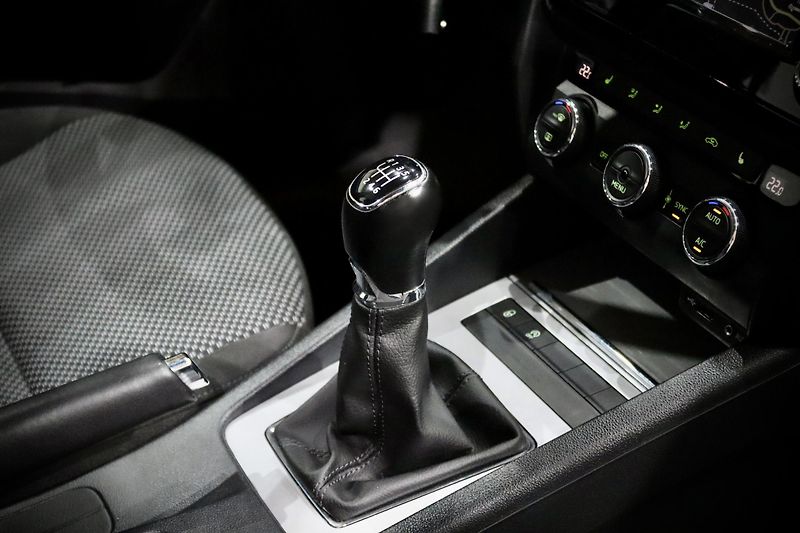 Škoda Octavia 3 Combi 1.4 TSI 110 kW - fotka 18 z 28